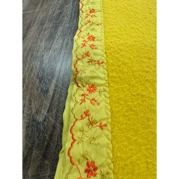 North Star By Chatham Vintage 70's Embroidered Blanket 89 x 62, Floral - Picture 8 of 8